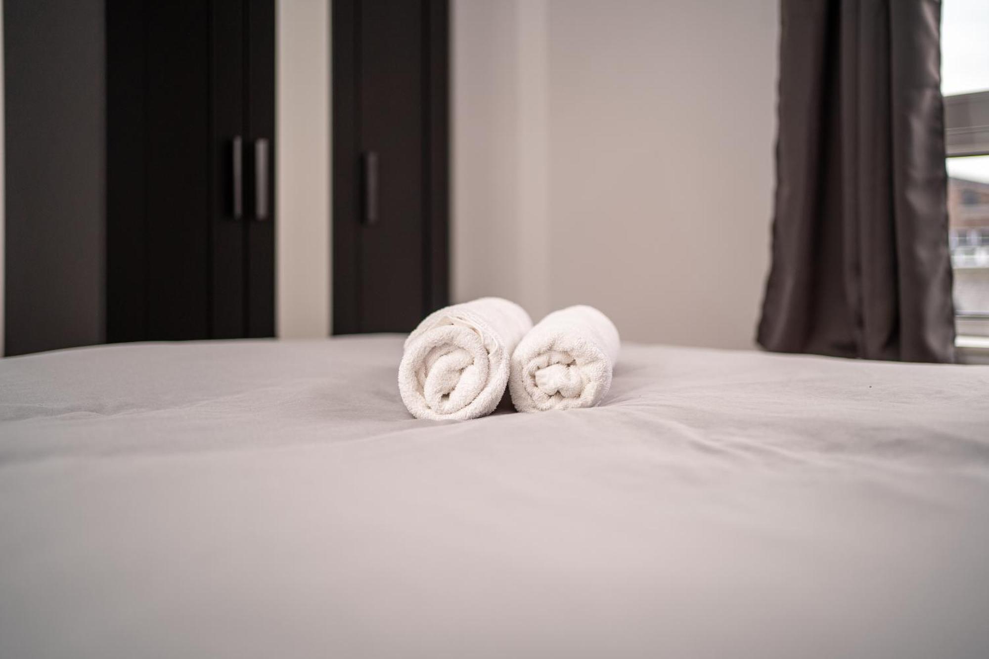 Central Apartment In Belfast City Centre - Sleeps 5 People Bagian luar foto