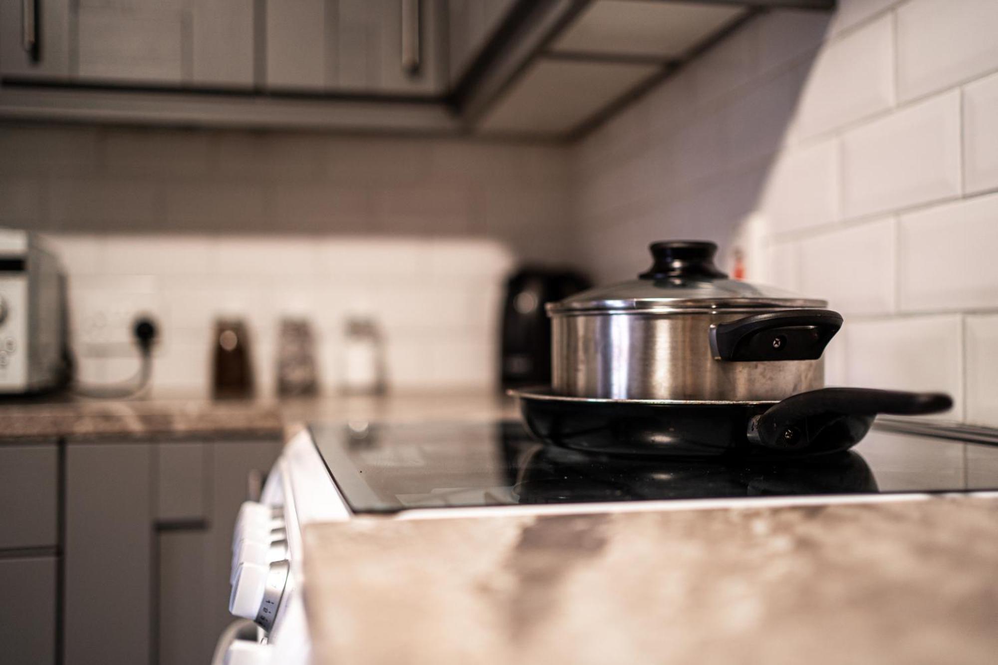 Central Apartment In Belfast City Centre - Sleeps 5 People Bagian luar foto