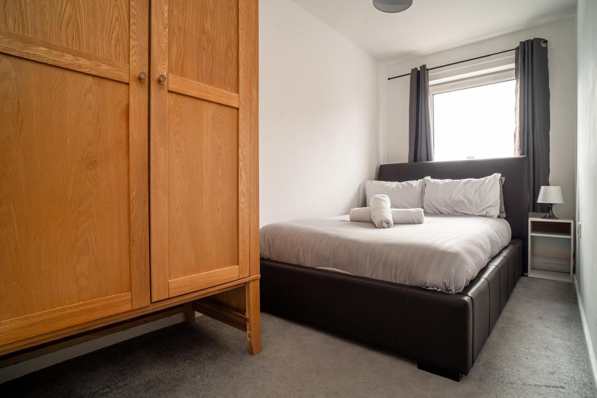 Central Apartment In Belfast City Centre - Sleeps 5 People Bagian luar foto
