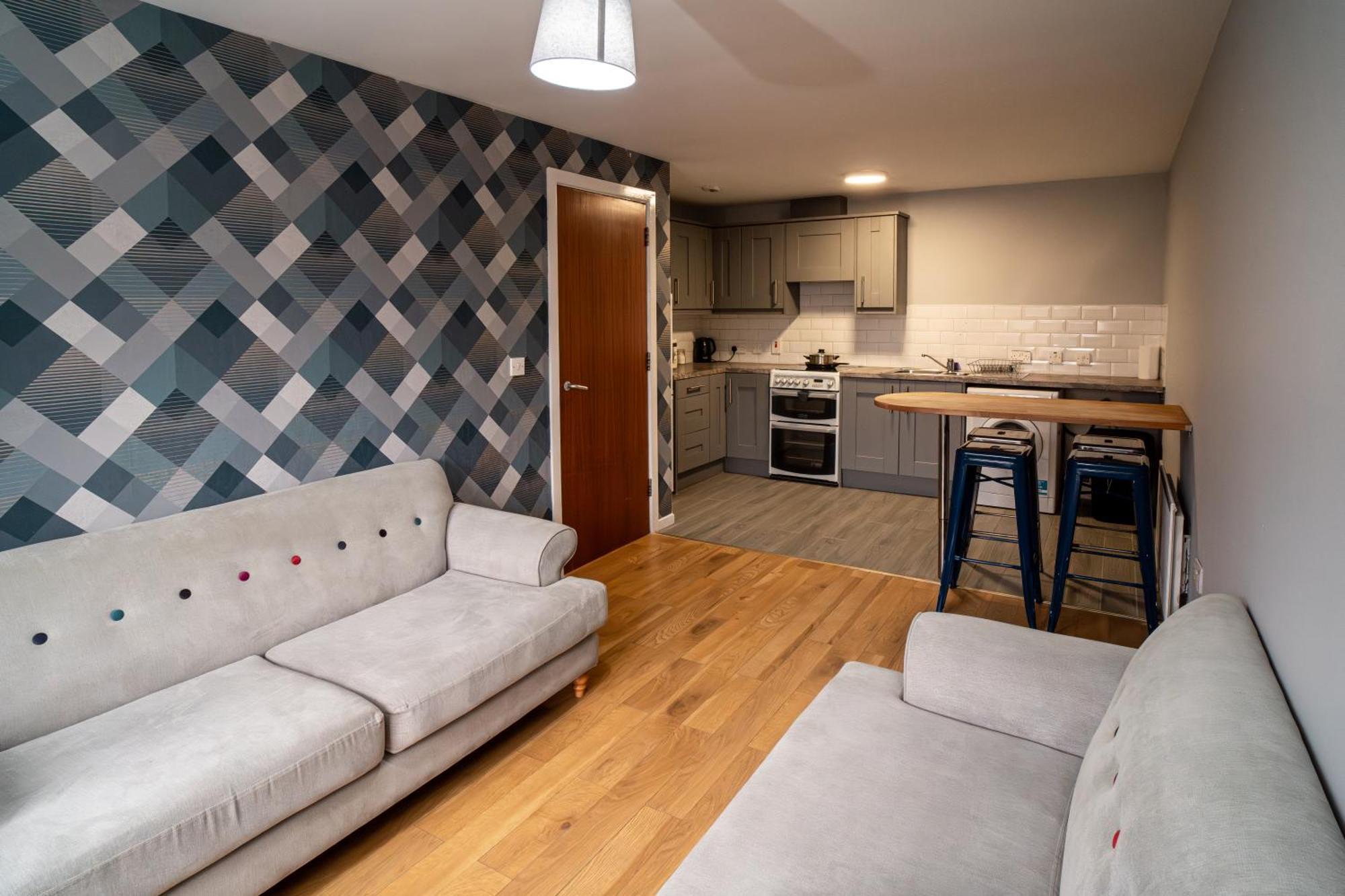 Central Apartment In Belfast City Centre - Sleeps 5 People Bagian luar foto