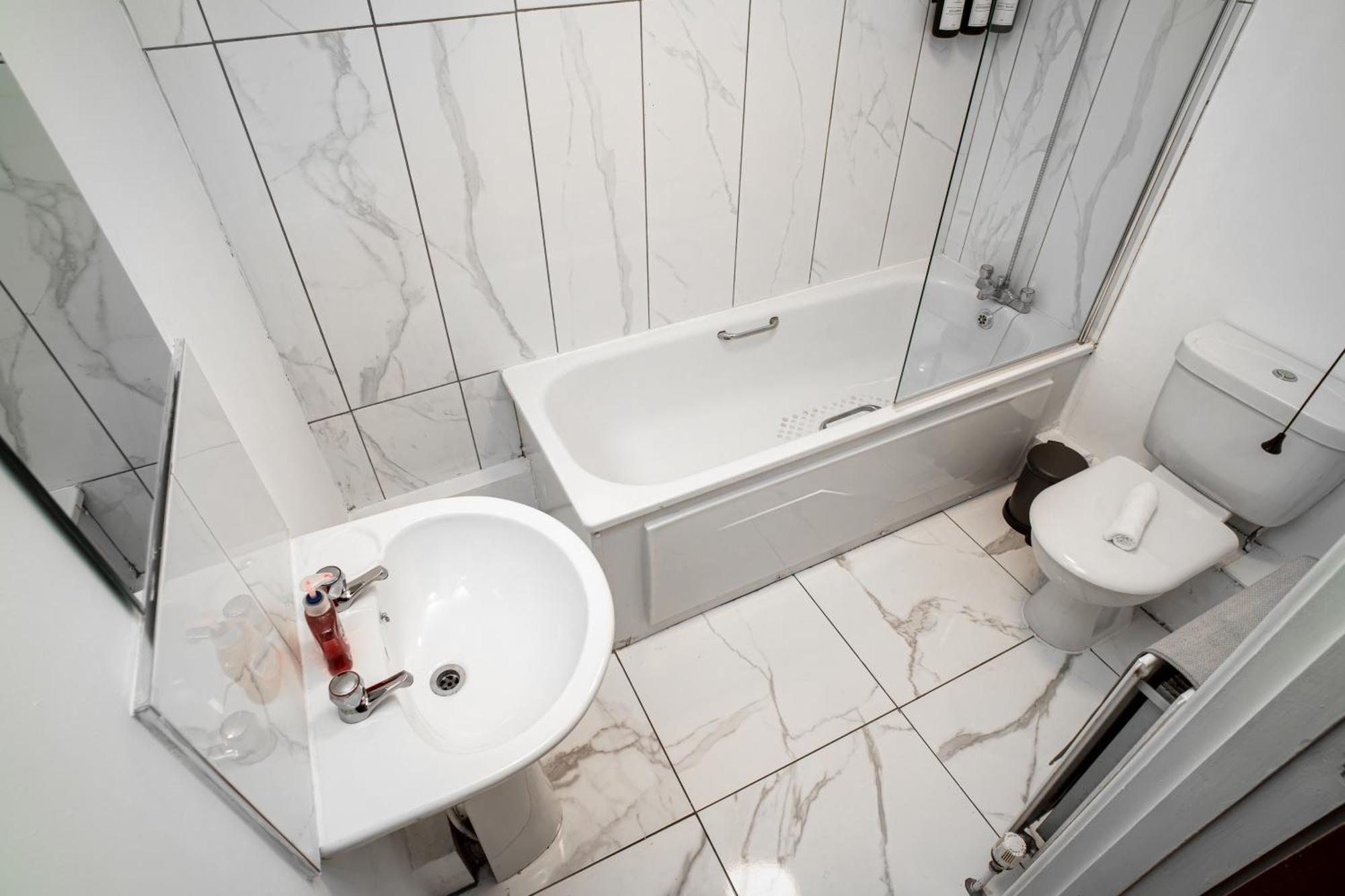 Central Apartment In Belfast City Centre - Sleeps 5 People Bagian luar foto